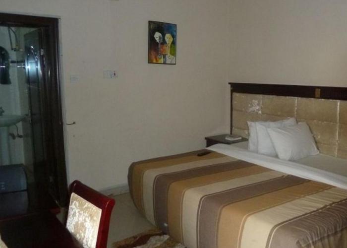 Room in Lodge - Bellwood Hotel Limited