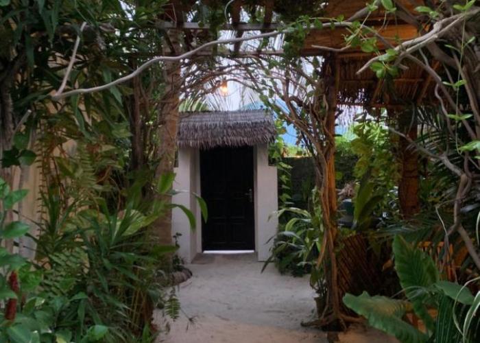 La Luna Boutique Dhangethi