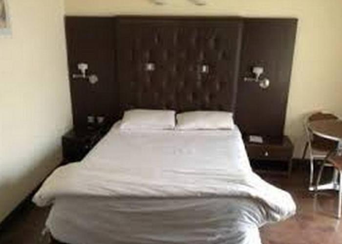 Room in Lodge - Nelrose Hotel, Asaba