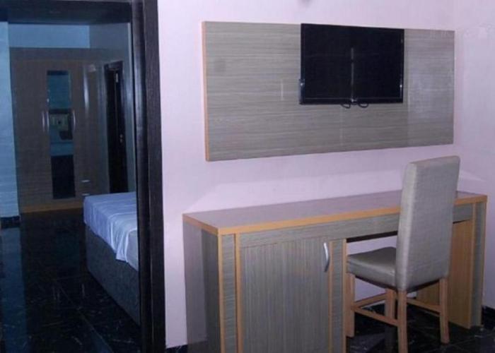 Room in Lodge - Royal Park Hotel Suite Asaba