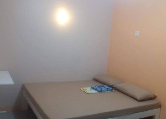 ROBIE'S TRANSIENTS ROOMS