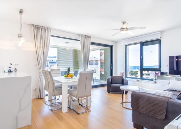 Euphoria Luxury Apartment