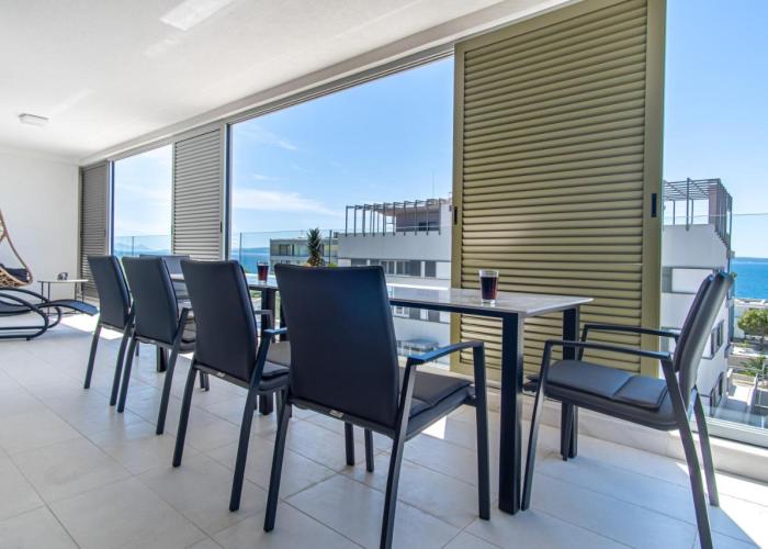 Euphoria Luxury Apartment