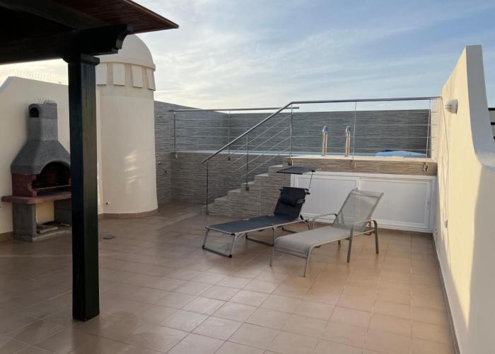 Atico con piscina privada vistas al mar