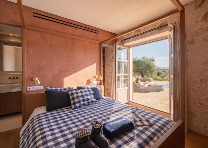 Eclectic and secluded estate, Villa Aegis