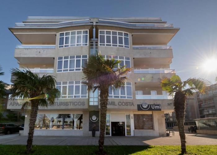 Primera Linea de Playa Samil Costa con Garaje Incluido