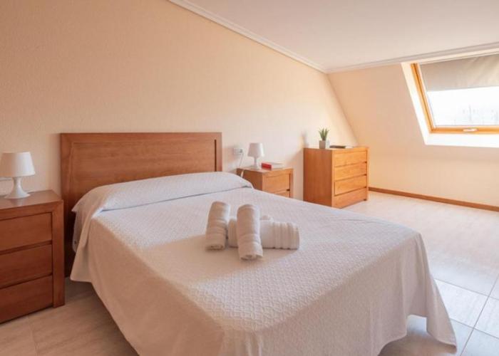 Primera Linea de Playa Samil Costa con Garaje Incluido