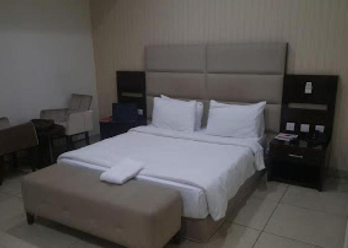Room in Lodge - Full Moon Hotel 2bd Apartment