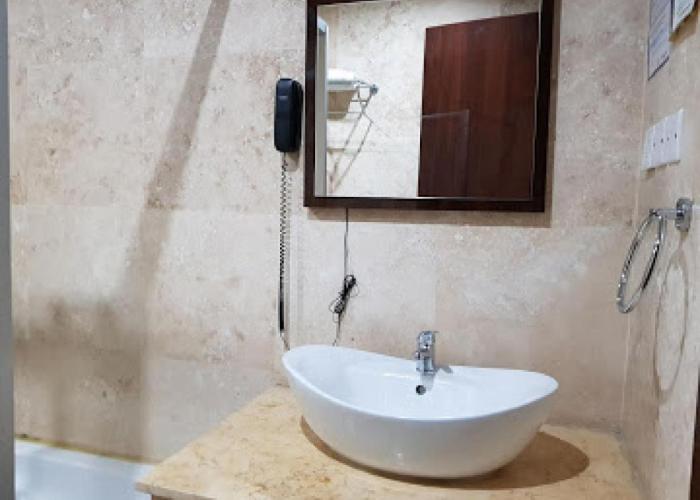 Room in Lodge - Full Moon Hotel 2bd Apartment