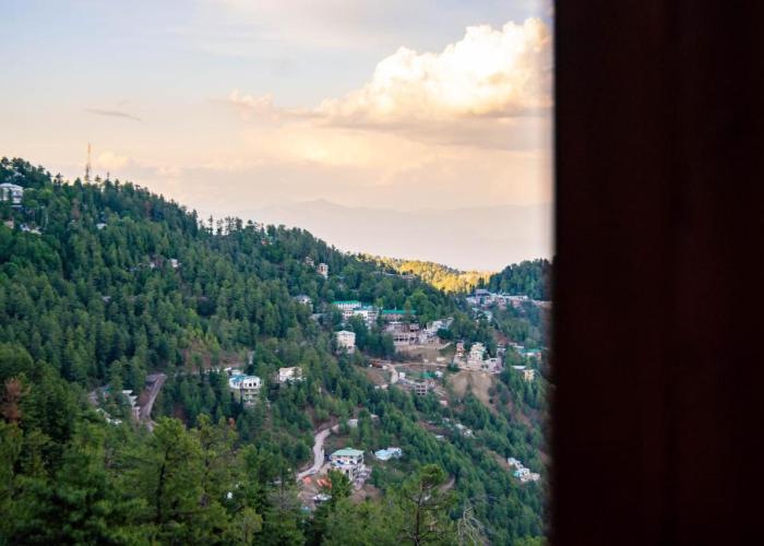 The Roomy Lodge, Murree