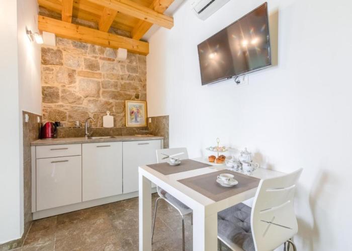 JeS Old Town Luxury Rooms