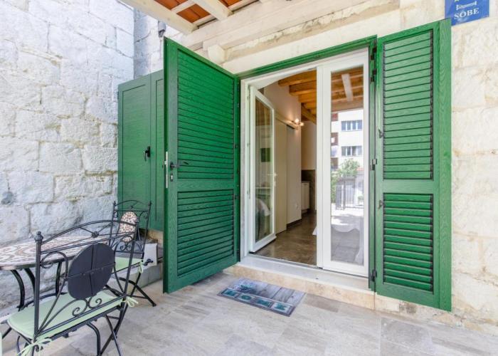 JeS Old Town Luxury Rooms
