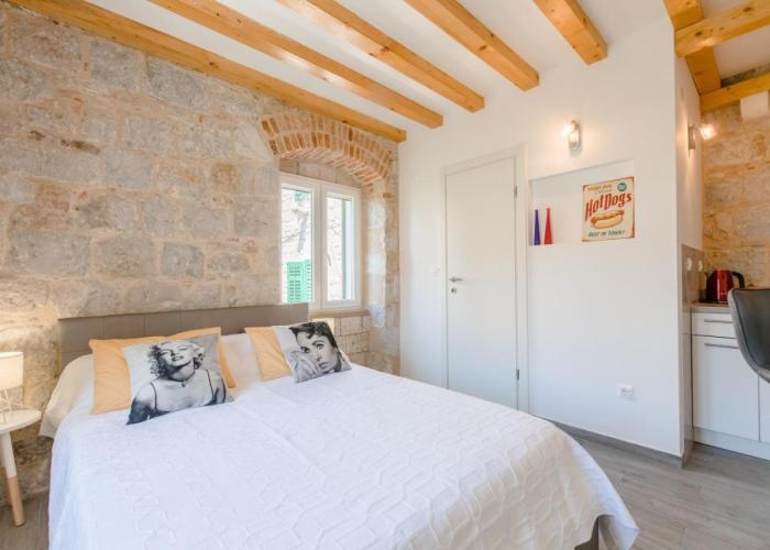 JeS Old Town Luxury Rooms