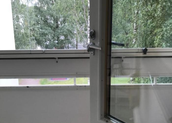 Spacious 1bdrm apartment near metro. Free parking