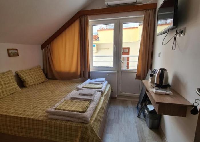 Guest Rooms Kostovi