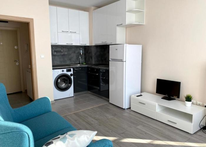 Mountain View Magenta White apartment & parking