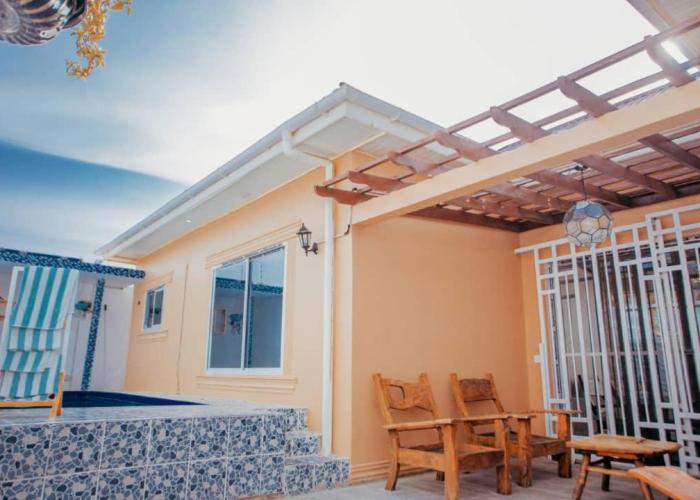 Heavenly ApHEARTment with backyard swimming pool