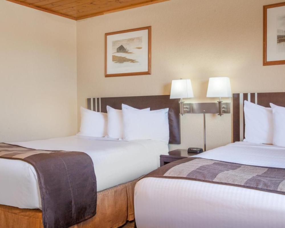 Econolodge Inn and Suites