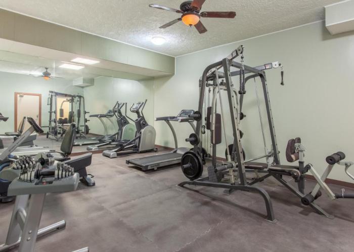 Econolodge Inn and Suites