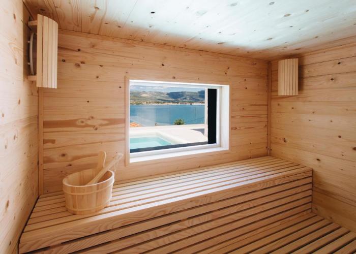 Villa Magna - seaside villa with pool and sauna