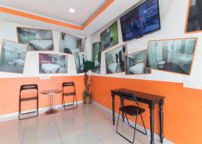 Super OYO 90296 Red Orange Hotel Port Klang