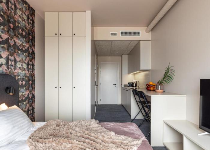 Hugo Apartment Hotel