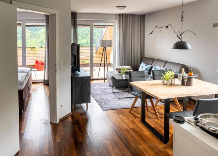 der Sonnberg Alpinlodges - Apartments mit Seeblick, privater Sauna und Self Check-In