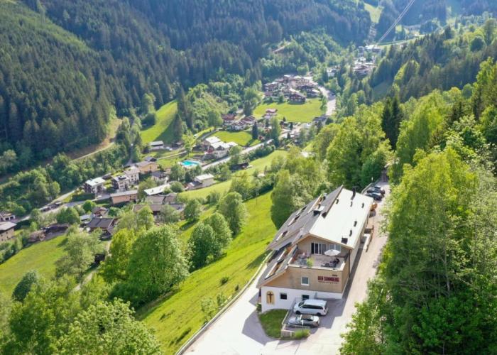 der Sonnberg Alpinlodges - Apartments mit Seeblick, privater Sauna und Self Check-In