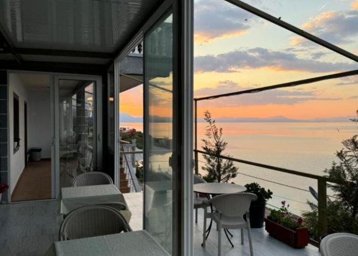 Bella Vista