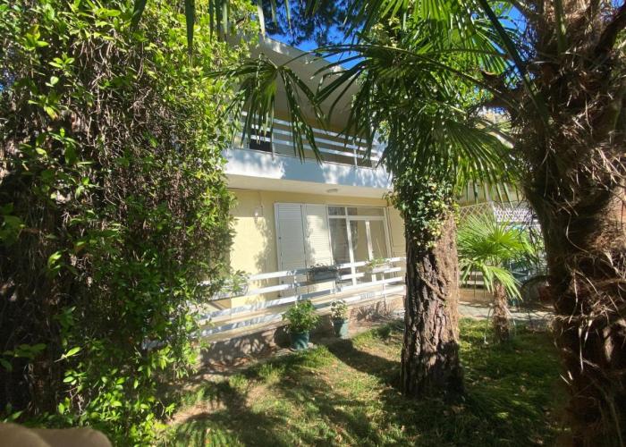 A cozy duplex in the Lalzi Bay