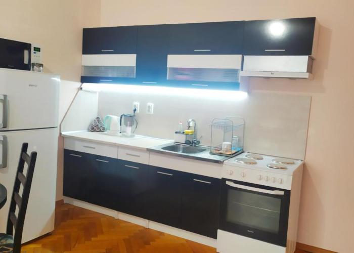 Lovely City Center 1BD, 1BT Apartment