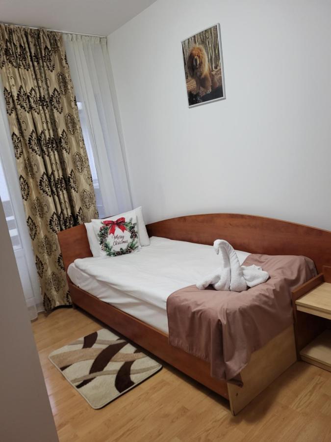фото Thor și Cora