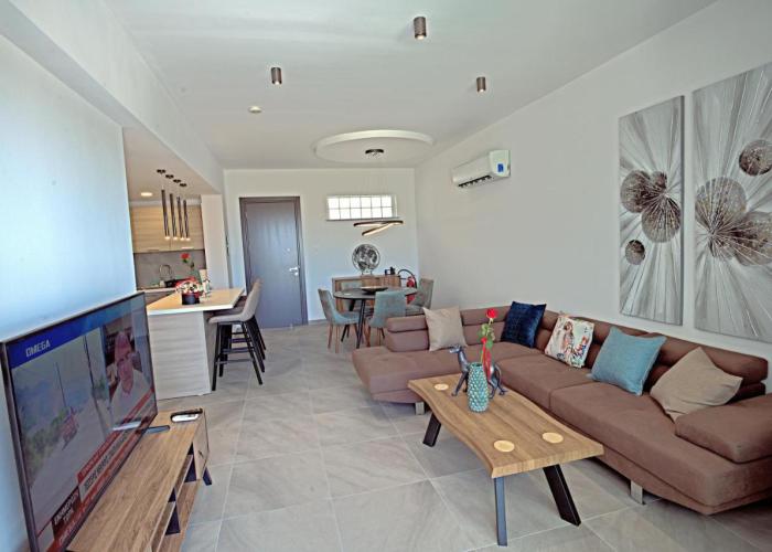 Golden Tree Apartment