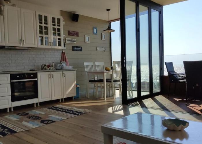 Luxury Beach Apartment in Qerret