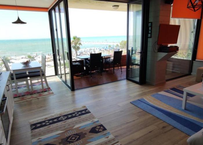 Luxury Beach Apartment in Qerret