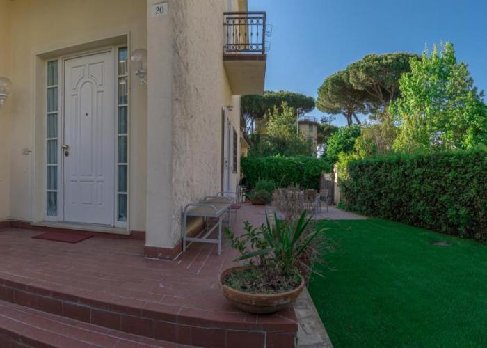 Villa Robin, elegante e indipendente Città Giardino Viareggio