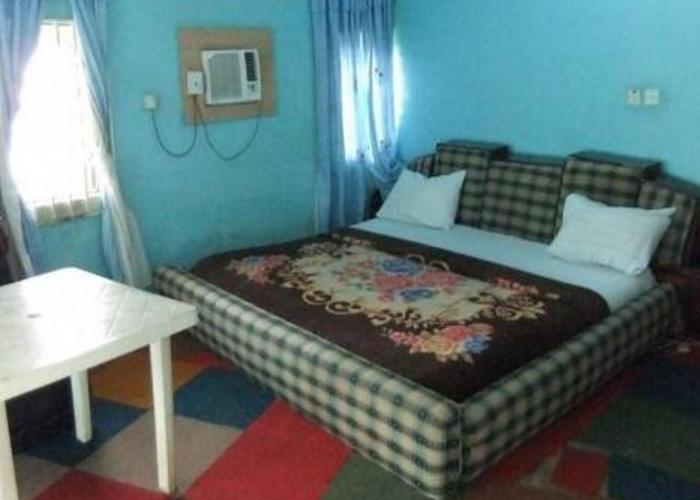Room in Apartment - Ade Super Hotel Single