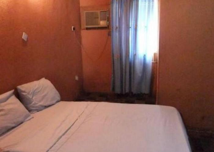 Room in Apartment - Ade Super Hotel Single