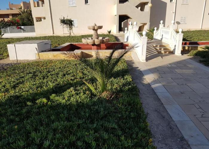 Casa Baja naturista con patio en primera linea!