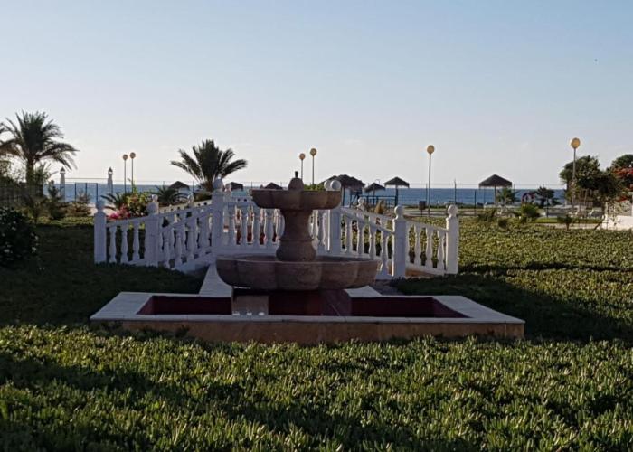 Casa Baja naturista con patio en primera linea!