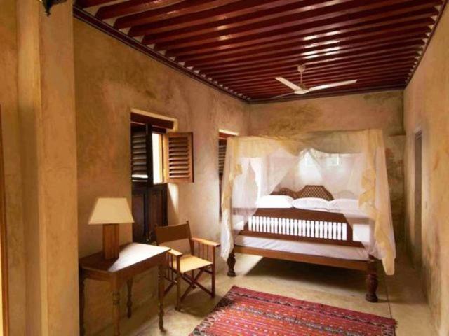Samaki House