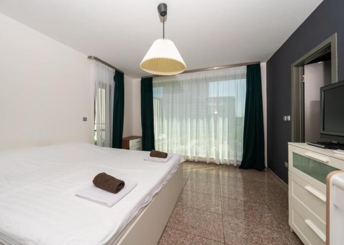 Vertigo Huge Apartment 2 Bedrooms Balcony Parking