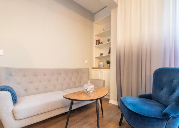 Designer & Cozy 2BD Flat with a parking in the city center by Flat Mаnager