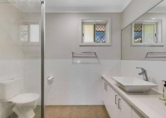 Tourist Road - Studio Unit - East Toowoomba