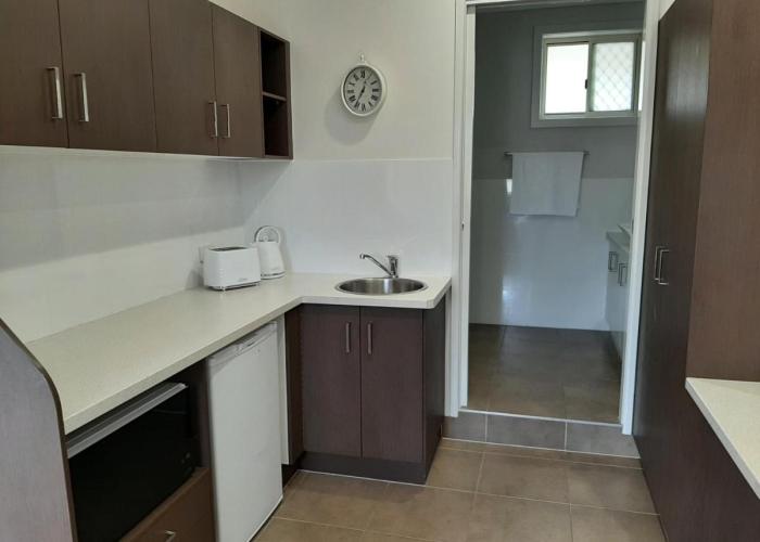 Tourist Road - Studio Unit - East Toowoomba