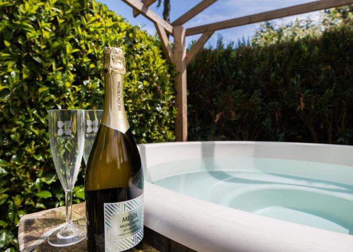 GREAT STAY - NATURE - Outside HOTTUB en SAUNA