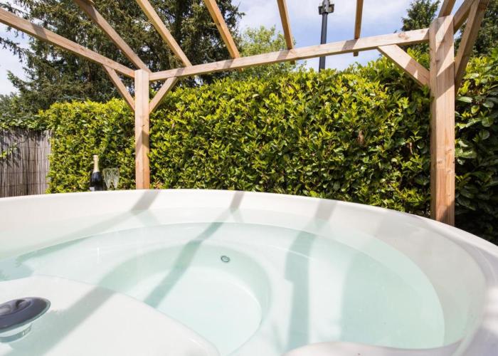 GREAT STAY - NATURE - Outside HOTTUB en SAUNA