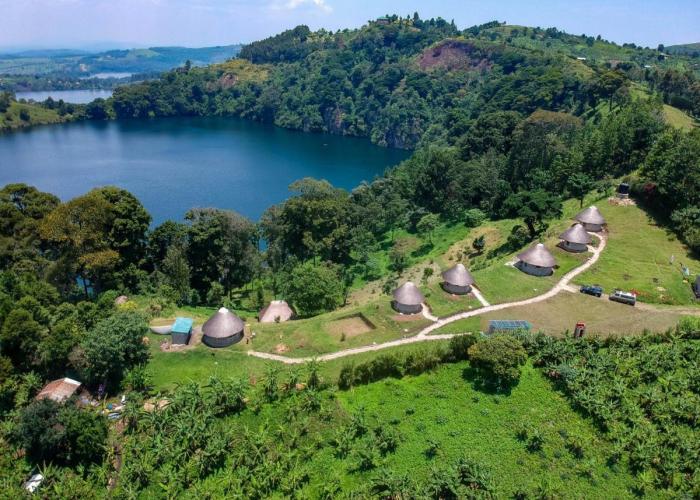 Lake Nyamirima cottages