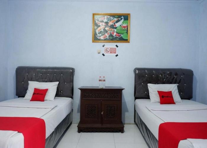 RedDoorz Syariah near Stasiun Pekalongan 3