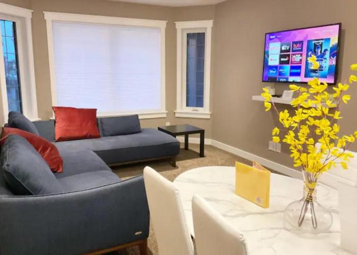 NairaVilla: upscale accommodation for groups